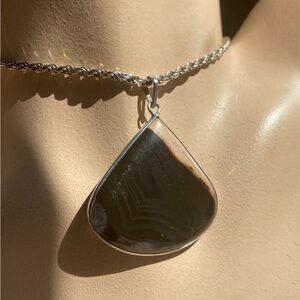 Agate stone and sterling silver pendant